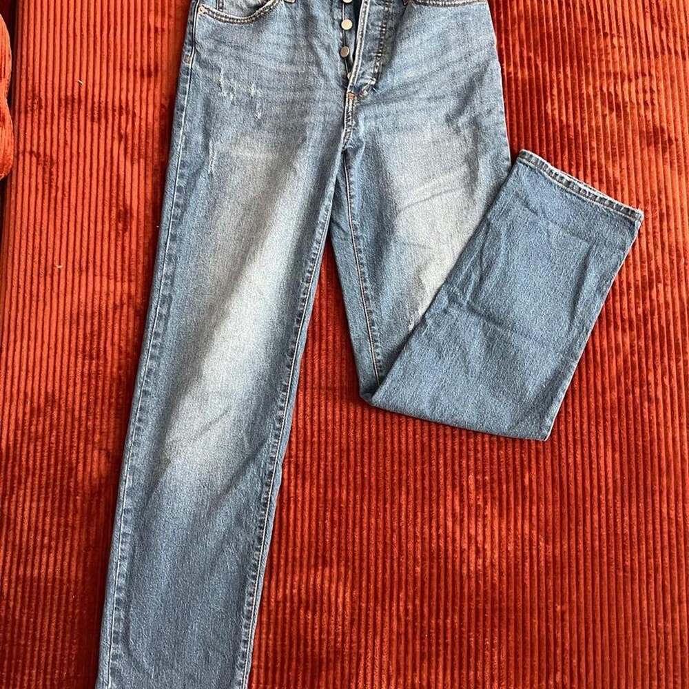 Universal Thread Women's Blue Jeans